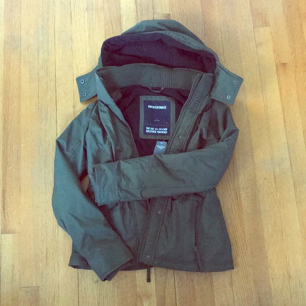 Abercrombie All-season Weather Warrior
